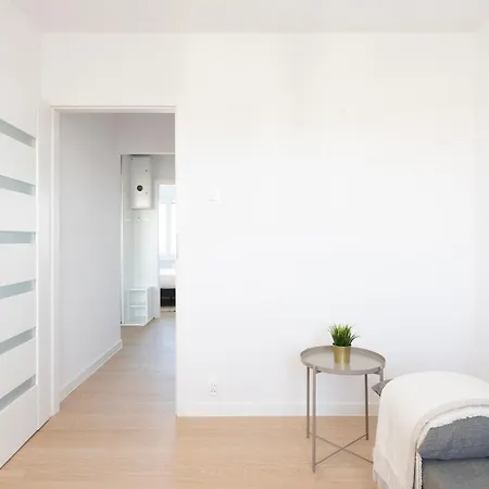Apartment 19 *