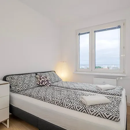 Apartment 19 *